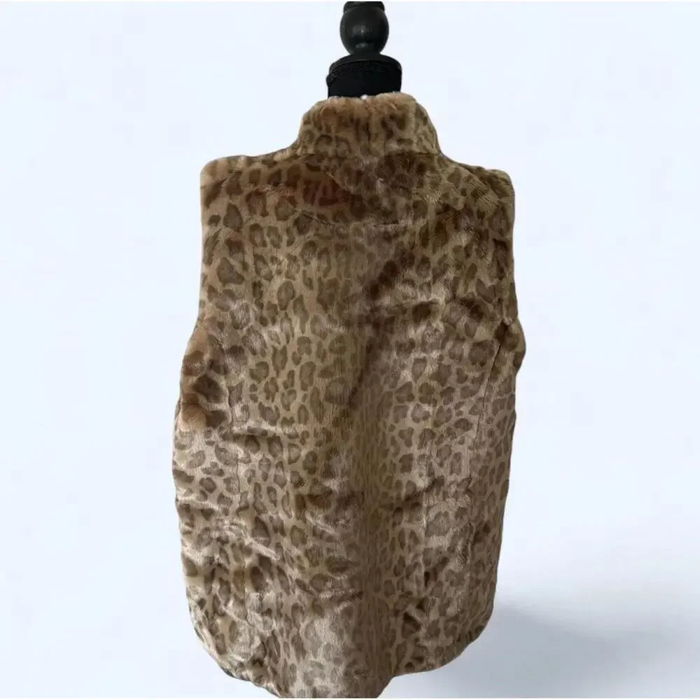 Fabulous Furs - Faux Fur Vest - Picture 5 of 9